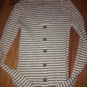 Long sleeve, striped, button up! Cream & black.